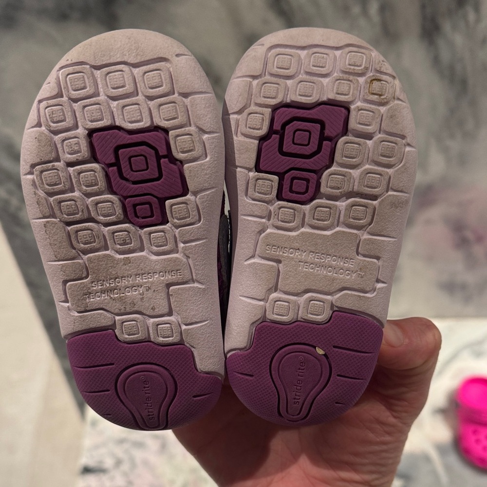 Stride Rite 4.5 - Picture 3 of 3